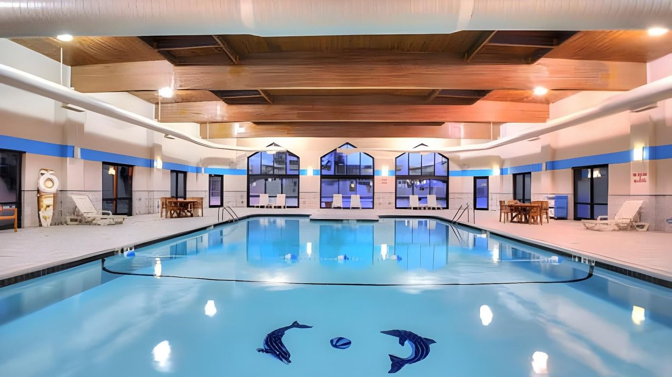 Holiday Inn Express & Suites Southgate - Detroit Area By IHG