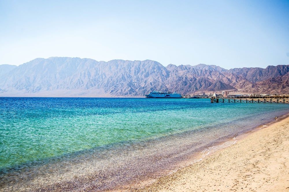 منتجع هيلتون كورال نويبع