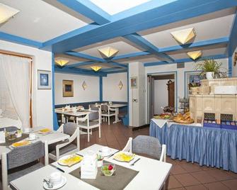 Hotel Antonia - אובראמרגאו - מסעדה
