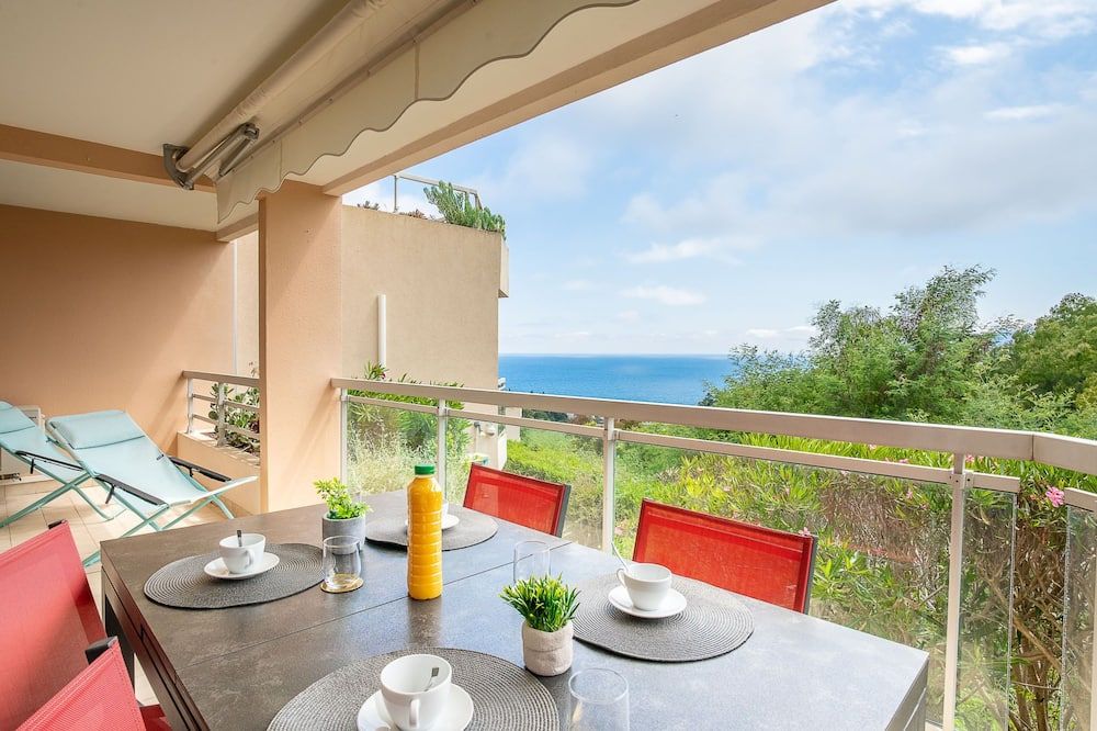 La Croix des Gardes by Interhome - كان - شرفة