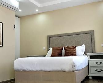 Bradley Gardens Lodge - Gweru - Bedroom