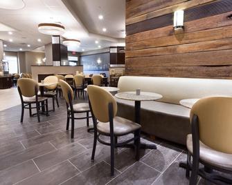 Drury Inn & Suites Louisville North - לואיסוויל - מסעדה