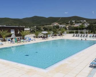 Petite Maison - Belgodère - Piscine