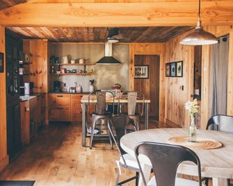 Artisan-crafted Magic on Lake Superior - Lutsen - Comedor