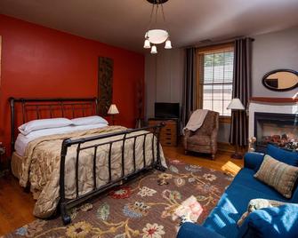 Farmers Guest House - Galena - Bedroom