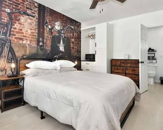 Blue Mist Motel - Room #8 - Daytona Beach - Chambre