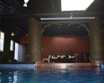 Brise cottage with private pool and pantry - Hosapete - Pool