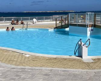 Luxury condo Sea View Orient Beach - Baie-Orientale - Pool