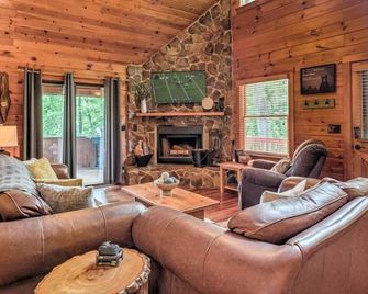 Neck of The Woods - Blairsville - Wohnzimmer