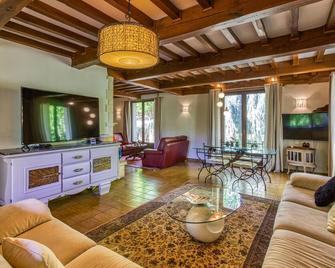 Cozy Home In Montricoux - Montricoux - Sala de estar