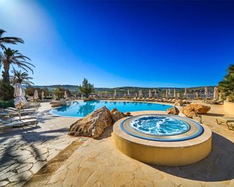 Radisson Blu Golden Sands Resort & Spa, Golden Bay - Mellieha - Pool