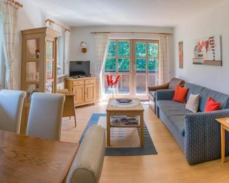 Apartment no. 18, 55 sqm, 1-4 persons, 1 bedroom, balcony - Unterwössen - Wohnzimmer