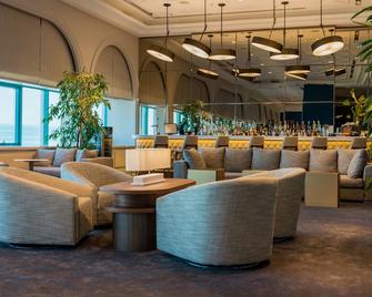 International Hotel Casino & Tower Suites - גולדן סאנדס - טרקלין