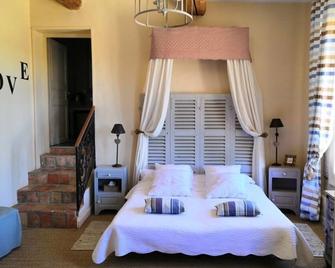Chambre d'Hôtes au Domaine du Soleil Couchant - Saint-André-de-Roquelongue - Bedroom