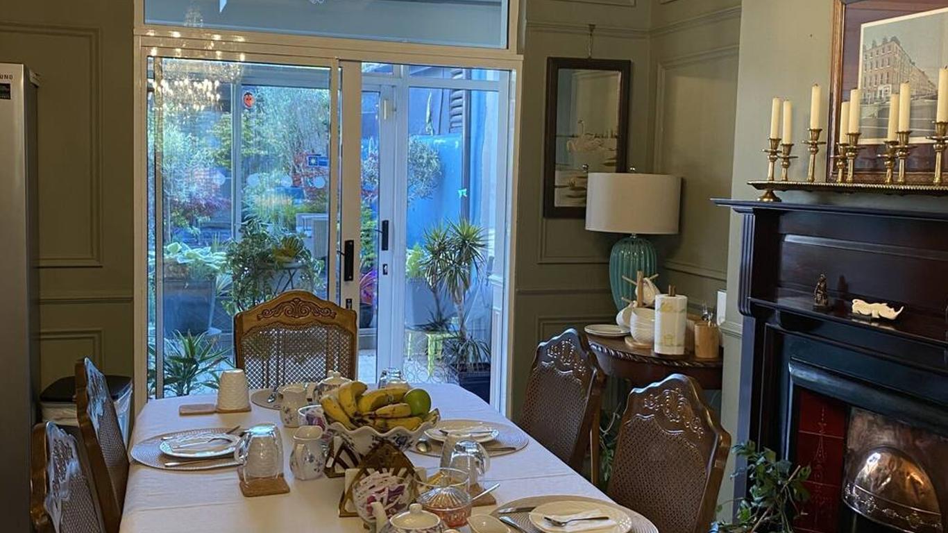Avoca House B&B
