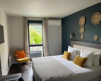Brit Privilège Le Victoria Boutique Hotel - Saint-Paul-Trois-Châteaux - Schlafzimmer