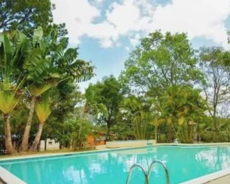 Ecoturismo Monte Horeb - Gracias - Piscina