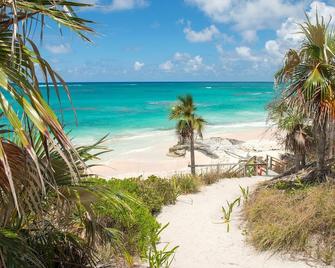 Dream House 3 Bedroom Home - Governor’s Harbour - Пляж