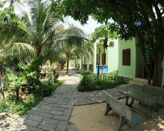 كوكوساند هوتل - فان ثيت - شرفة مرصوفة