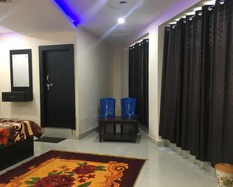 Hotel Duke Inn - Jhānsi - Bedroom