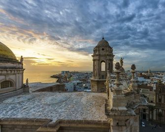 Planeta Cadiz Hostel - Cádiz