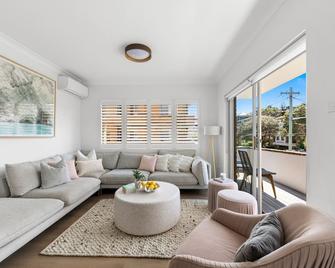 Coogee by the Coast - Coogee - Living room