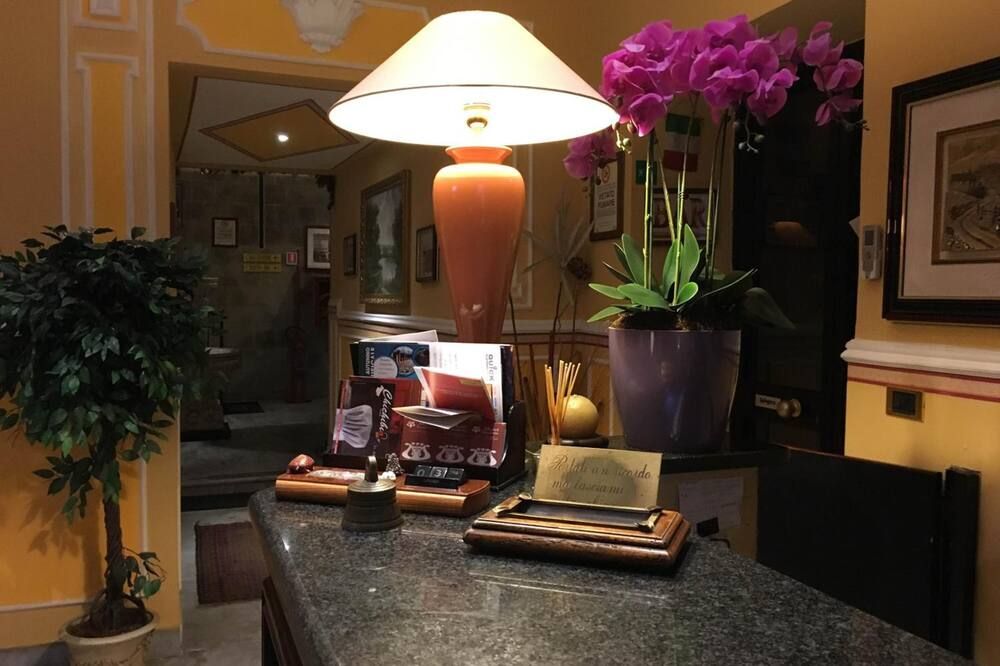 Hotel Amadeus - Caserta - Lobi