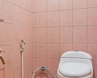 Hotel O Guest House Pahlawan Syariah - Bandar Lampung - Badkamer