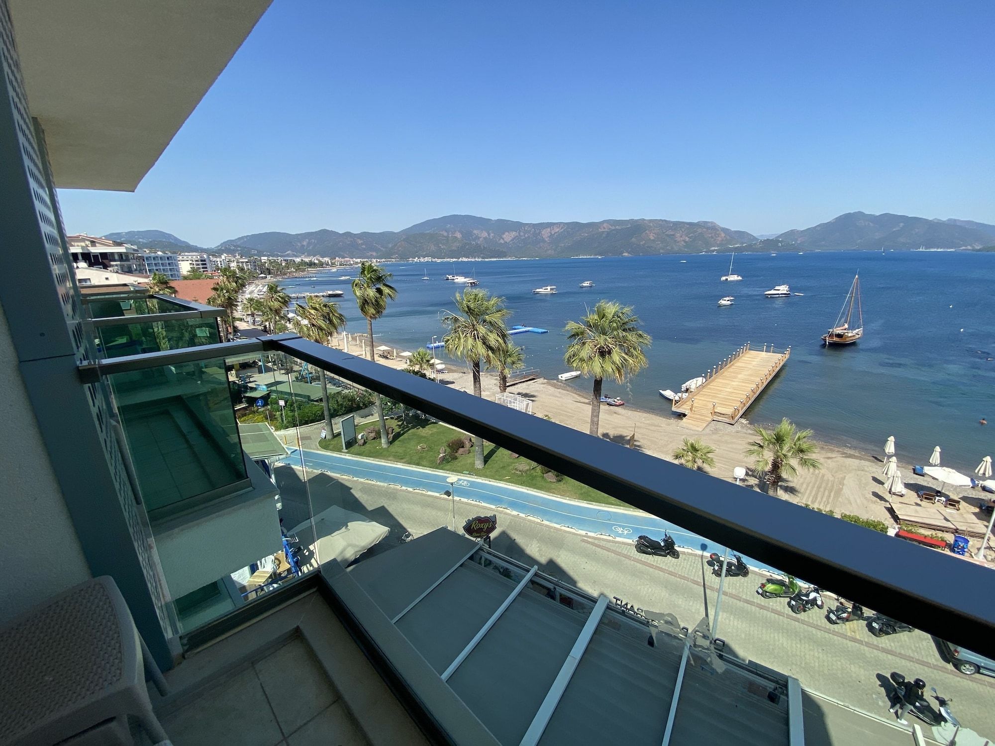 B&B Yuzbasi Beach - מרמריס - מרפסת