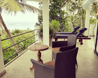 Lara's place - Unawatuna - Balkon