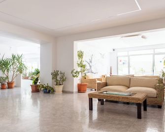 Play Hotel Ibiza - Adults Only - איביזה - לובי