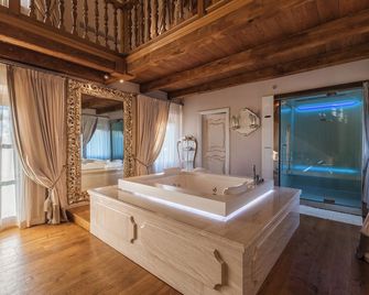 Relais La Corte dei Papi - קורטונה - חדר שינה