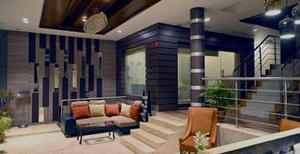 Hotel Crystal Residency - Ranchi - Lobby