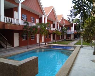 Hornbill Resort Pulau Pangkor - Pangkor - Piscina