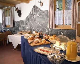 Cresta Sedrun - Tujetsch - Buffet