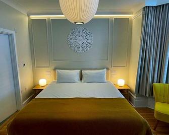 Beach Lodge - בורנמאות' - חדר שינה