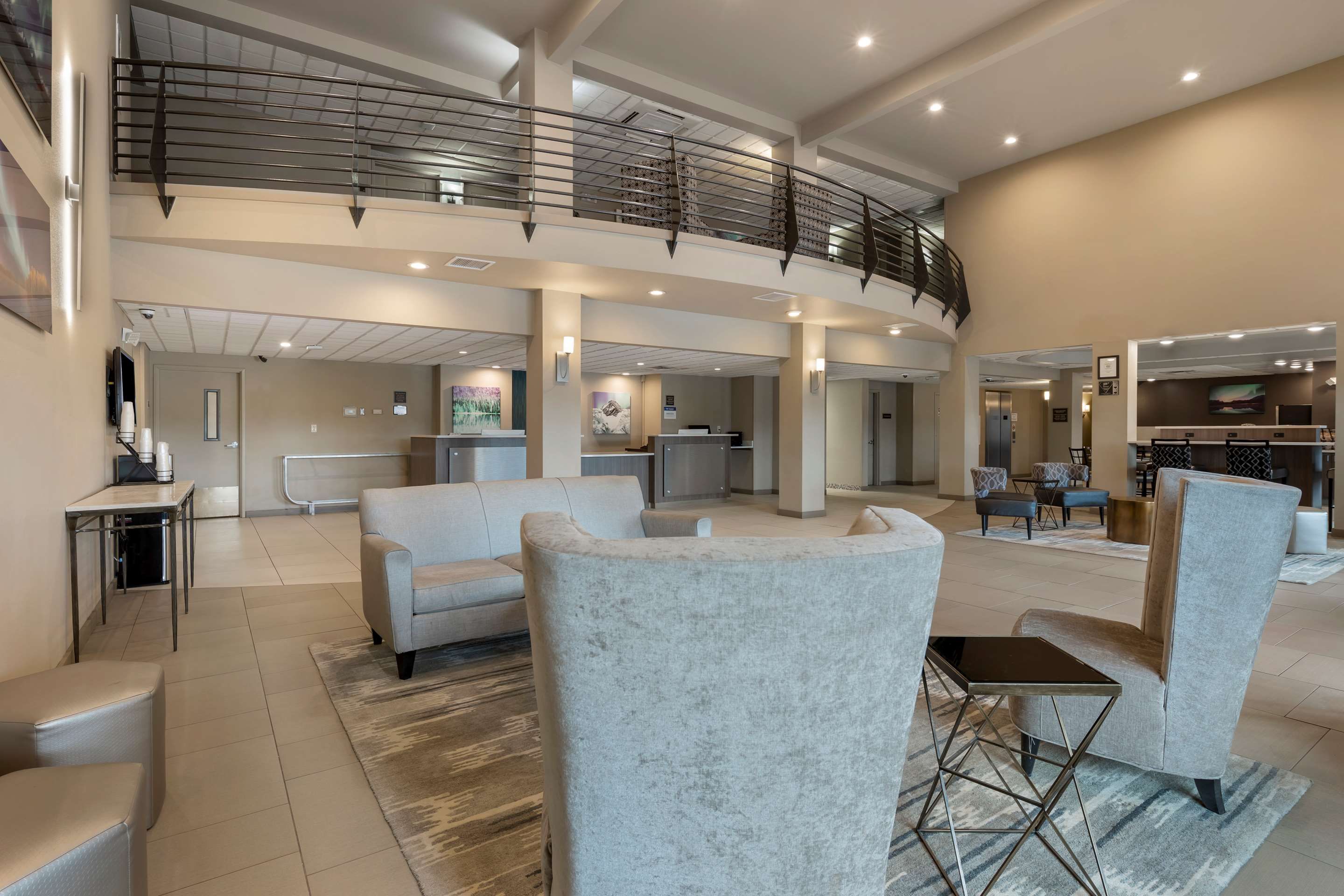 Lobby view of Best Western Plus Chena River Lodge