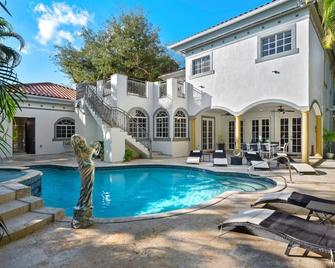 8br Majestic Pool Paradise - Coral Gables - Pool