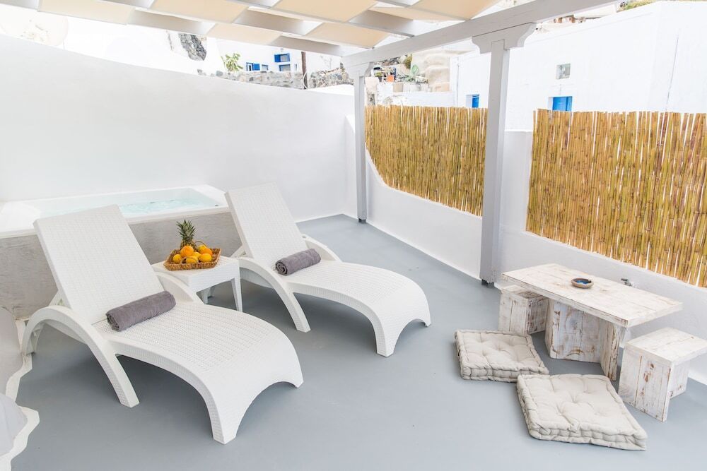 كابتينز هاوس سويتس - أويا