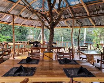 The Empyrean Airport Transit Hotel - Katunayake - Restaurant