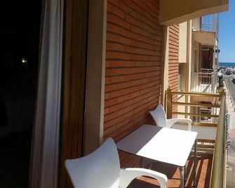 Hotel Clibomar Jamaica - Gandia - Balkón