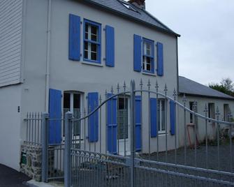 La Hune is a light house on the GR223 in the Mt St Michel bay - Regnéville-sur-Mer - Edificio