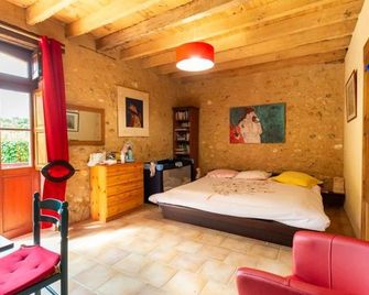 Charme et authenticité : gîte pour 4 pers. en bord de rivière avec jardin enchanteur en Sarthe - FR-1-410-236 - Sablé-sur-Sarthe - Chambre