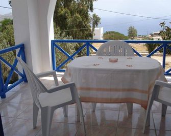 Horizon Hotel - Φολέγανδρος - Μπαλκόνι