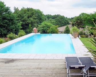 Wonderful private villa for 9 guests with private pool, A/C, WIFI, TV, terrace and parking - Amou - Piscina