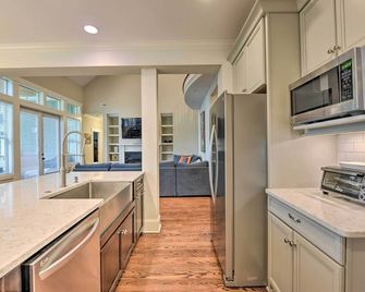 2 Mi To Dtwn Home In Noda District Near Unc! - Charlotte - Kitchen