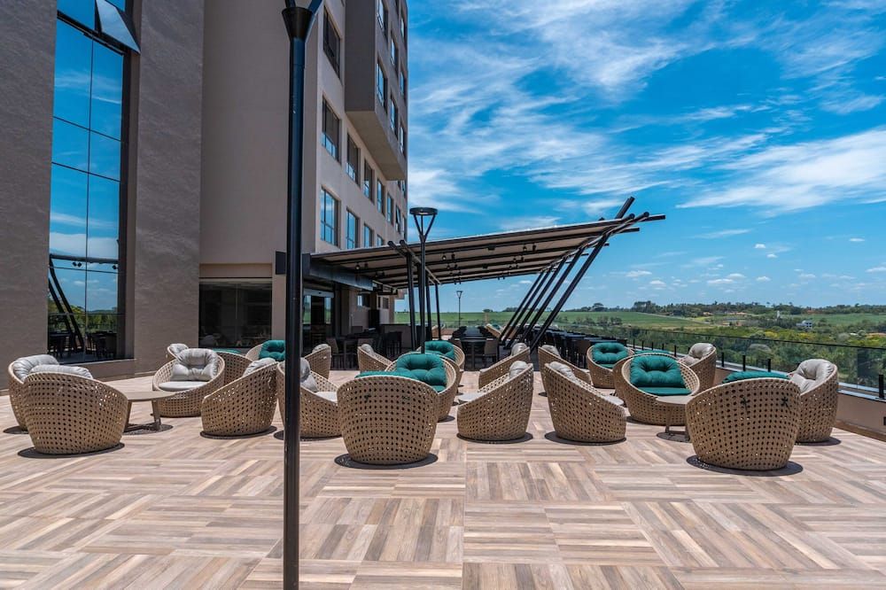 كومبليكسو إيكو كاتاراتاس ريزورت ت اي ٕ جي - فوز دى اجوازو - شرفة مرصوفة