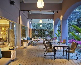 Vivanta Bengaluru Residency Road - Bangalore - Patio