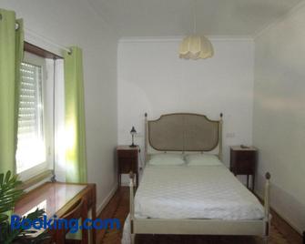 Pensão Luanda - Tomar - Habitación