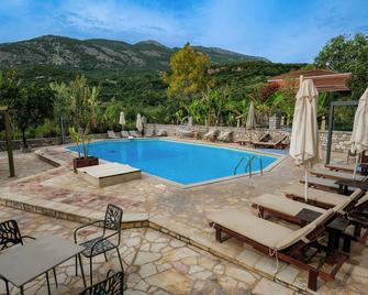 Kaiafas Lake Hotel - Zacháro - Pool